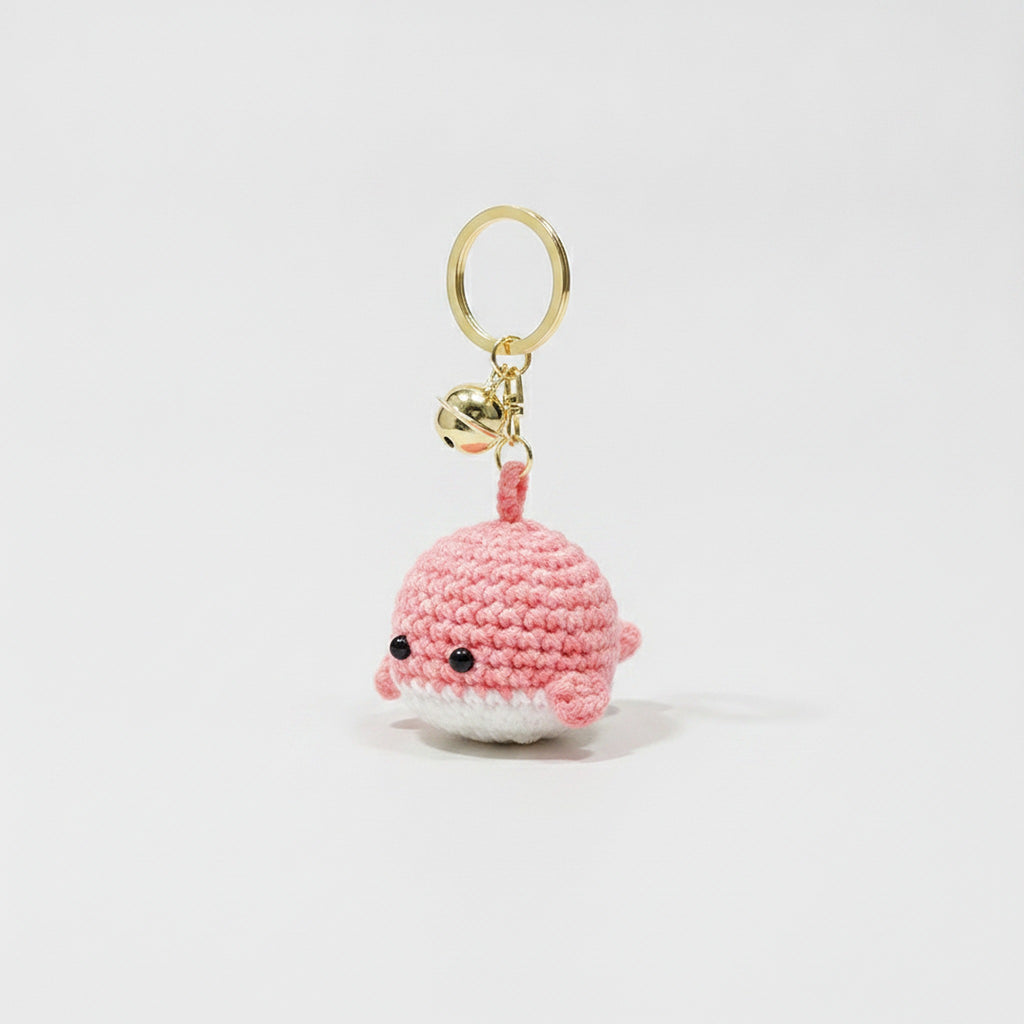 Crocheted whale keychain - Pink – novelty & toys (view 1)