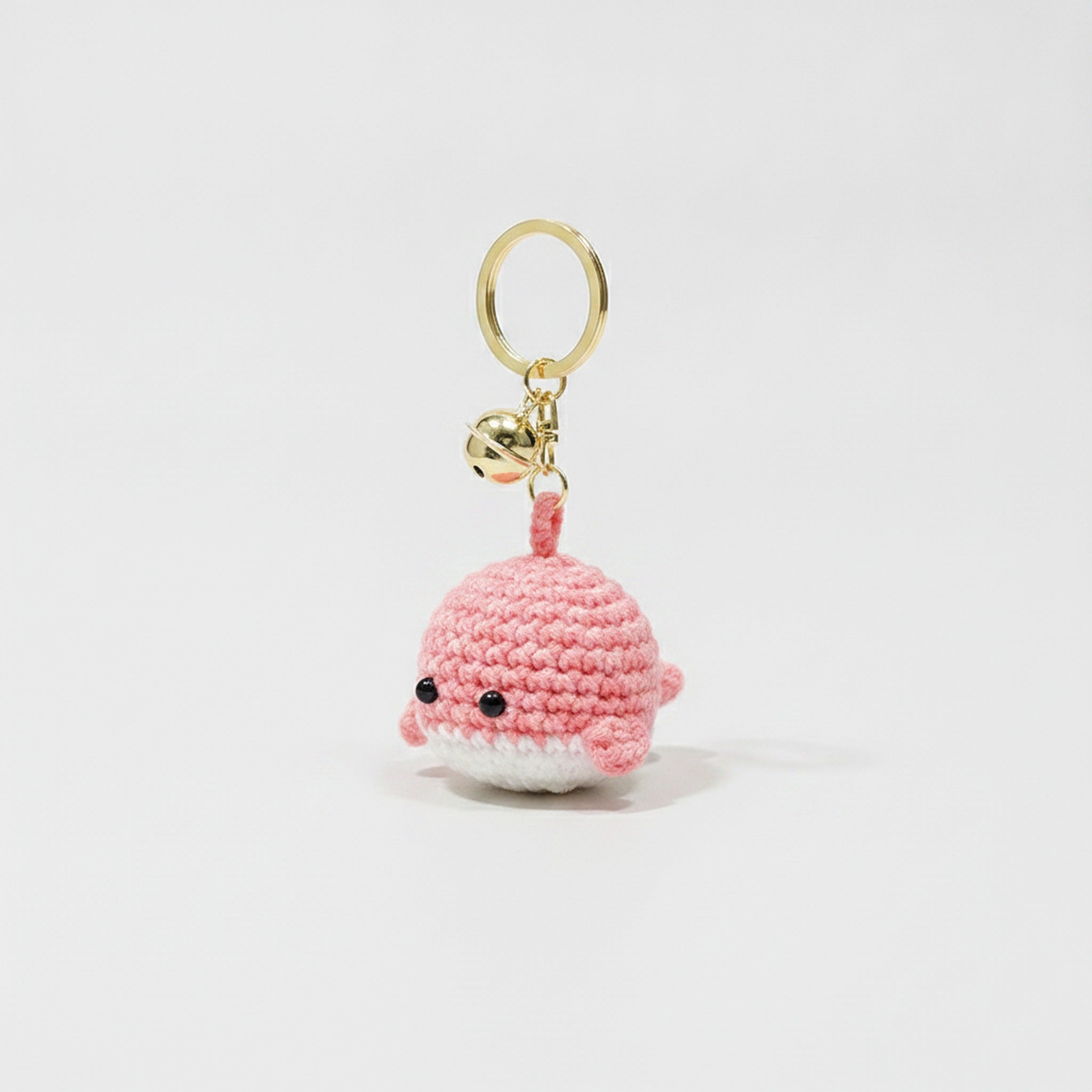 Crocheted whale keychain - Pink – novelty & toys (view 1)