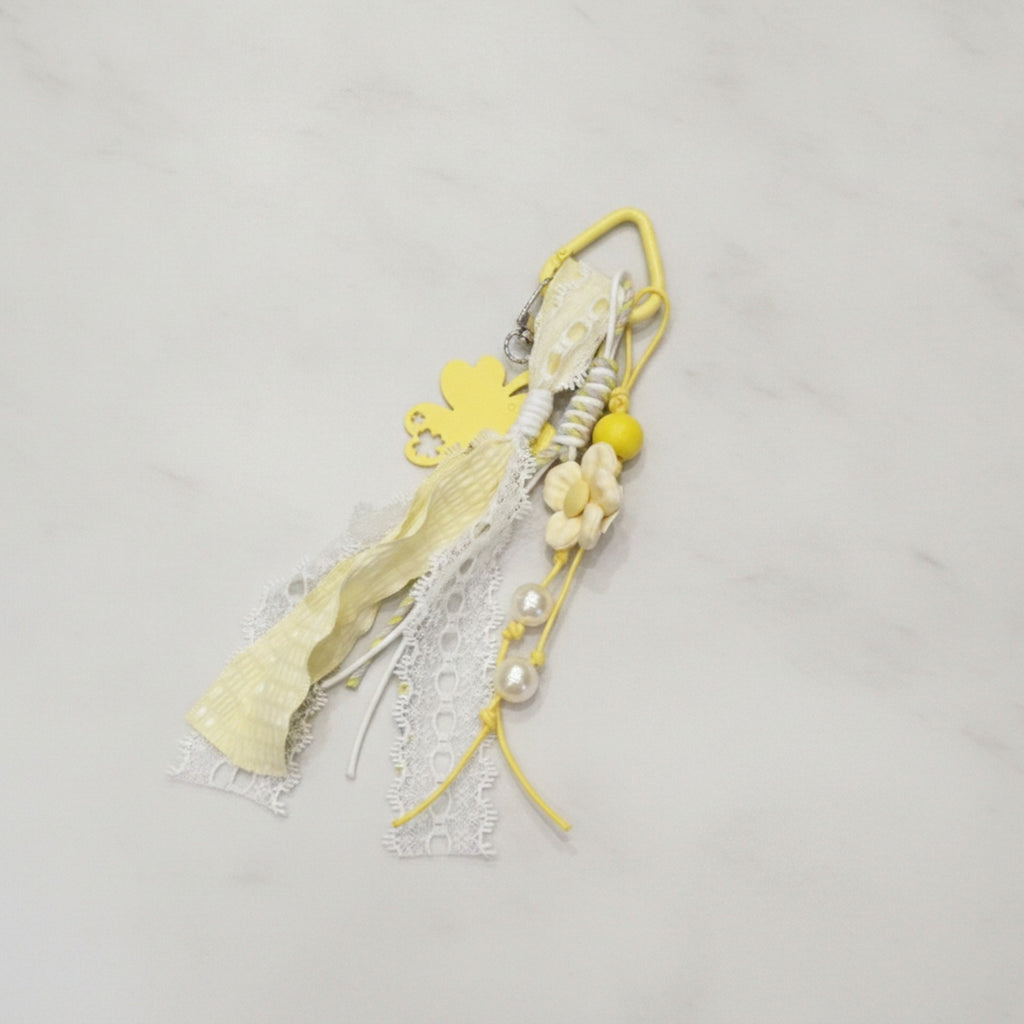 Lace Pearl Charm Keyring - Yellow – novelty & toys (view 2)