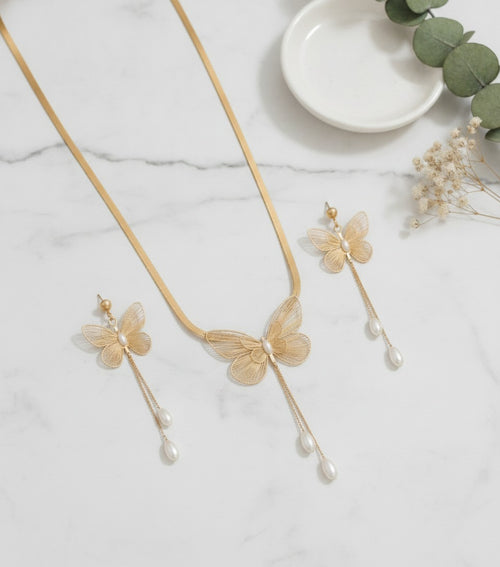 Butterfly Pearl Choker Necklace Gold – jewelry (view 2)