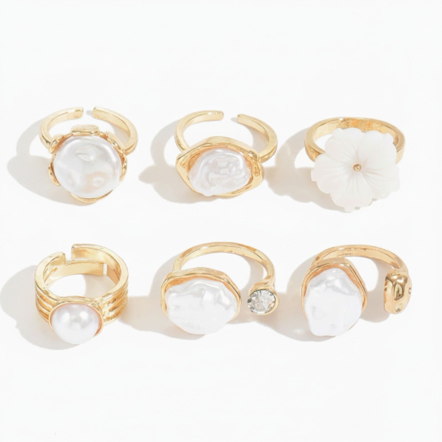 Pearl & Flower Gold Ring Set