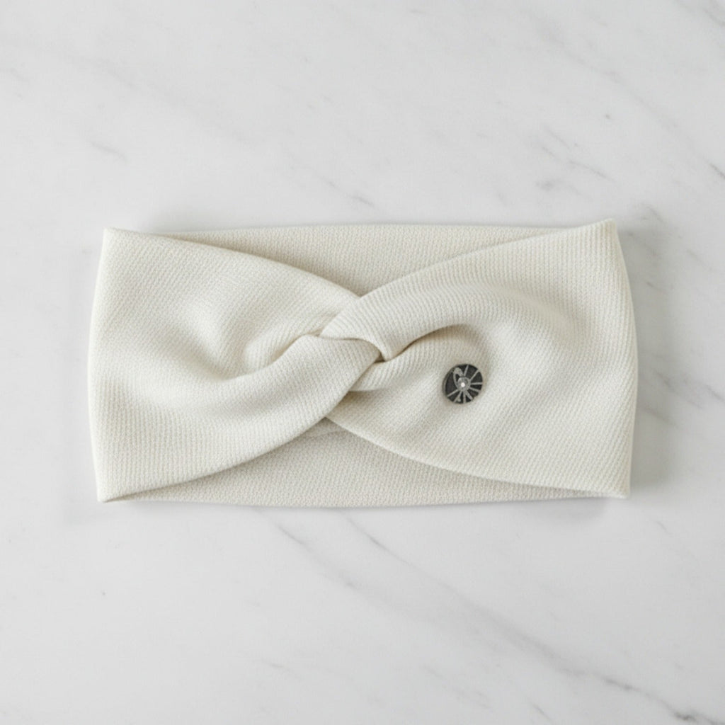 Ribbed Knit Hairband With Charm - Cream White – hair accessories (view 2)