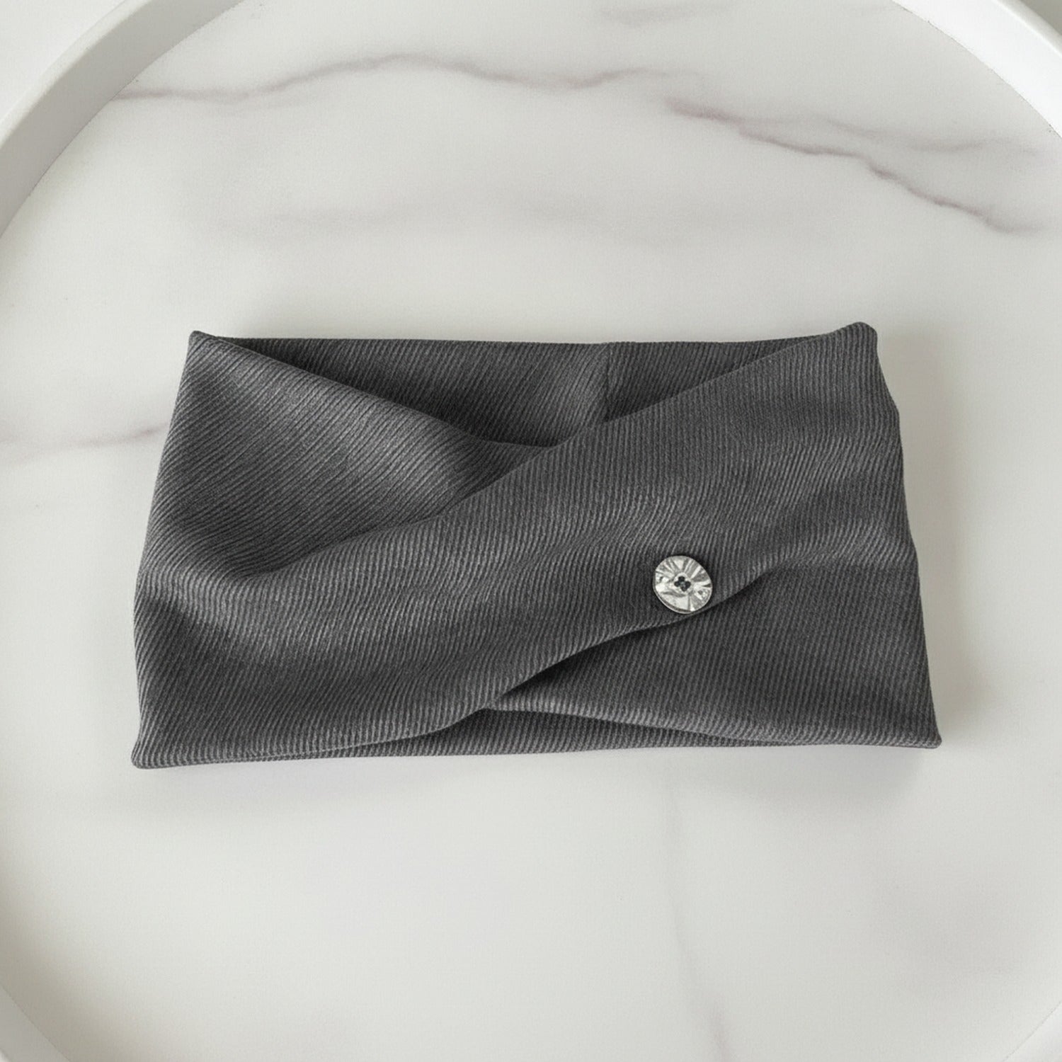 Ribbed Knit Hairband With Charm - Gray