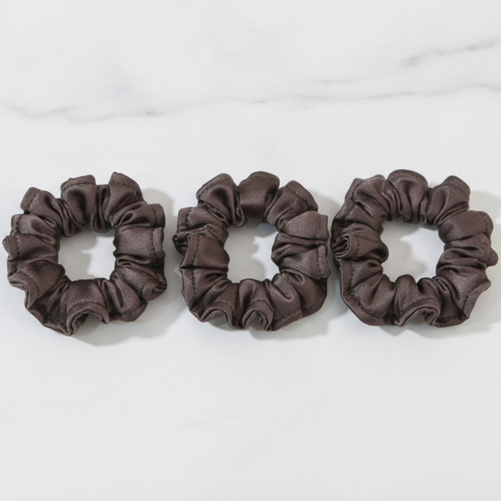 Brown Ribbed Scrunchie Hair Clips Set – hair accessories (view 2)
