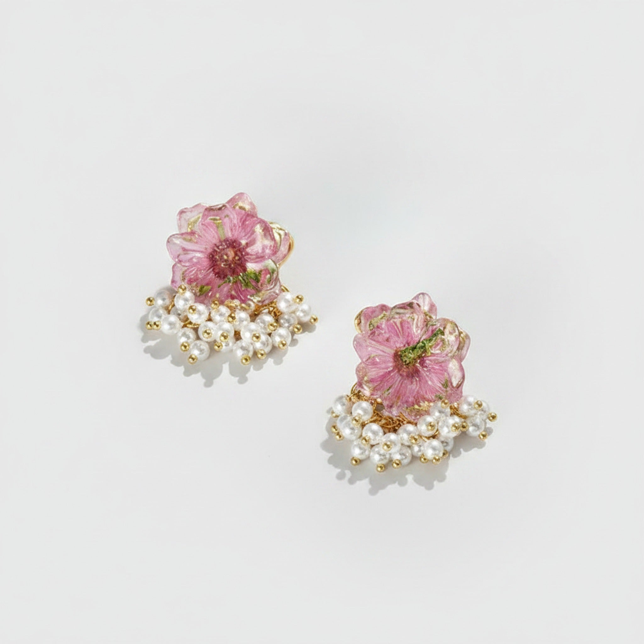 Daisy Natural Dried Flower S925 Silver Needle Earrings - Pink – jewelry (view 1)