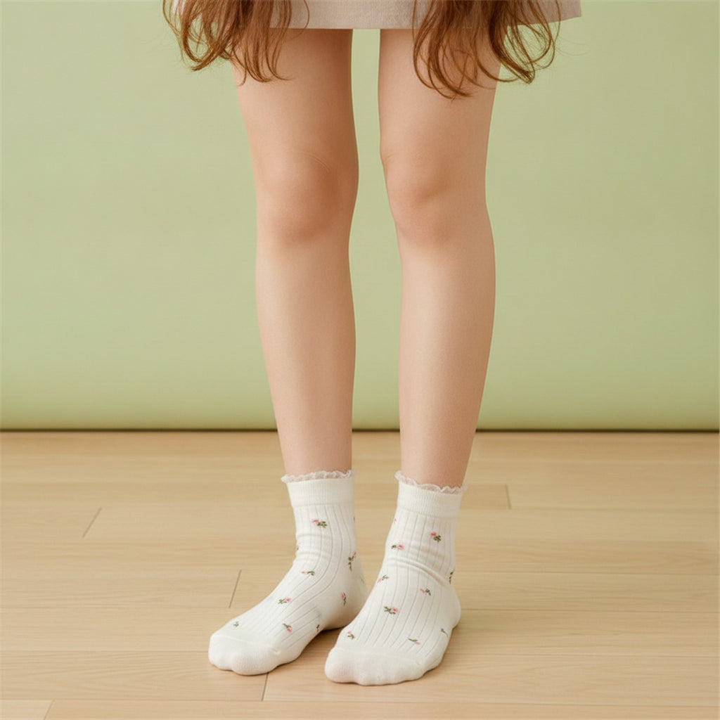 Milky White Ribbed Lace Crew Socks