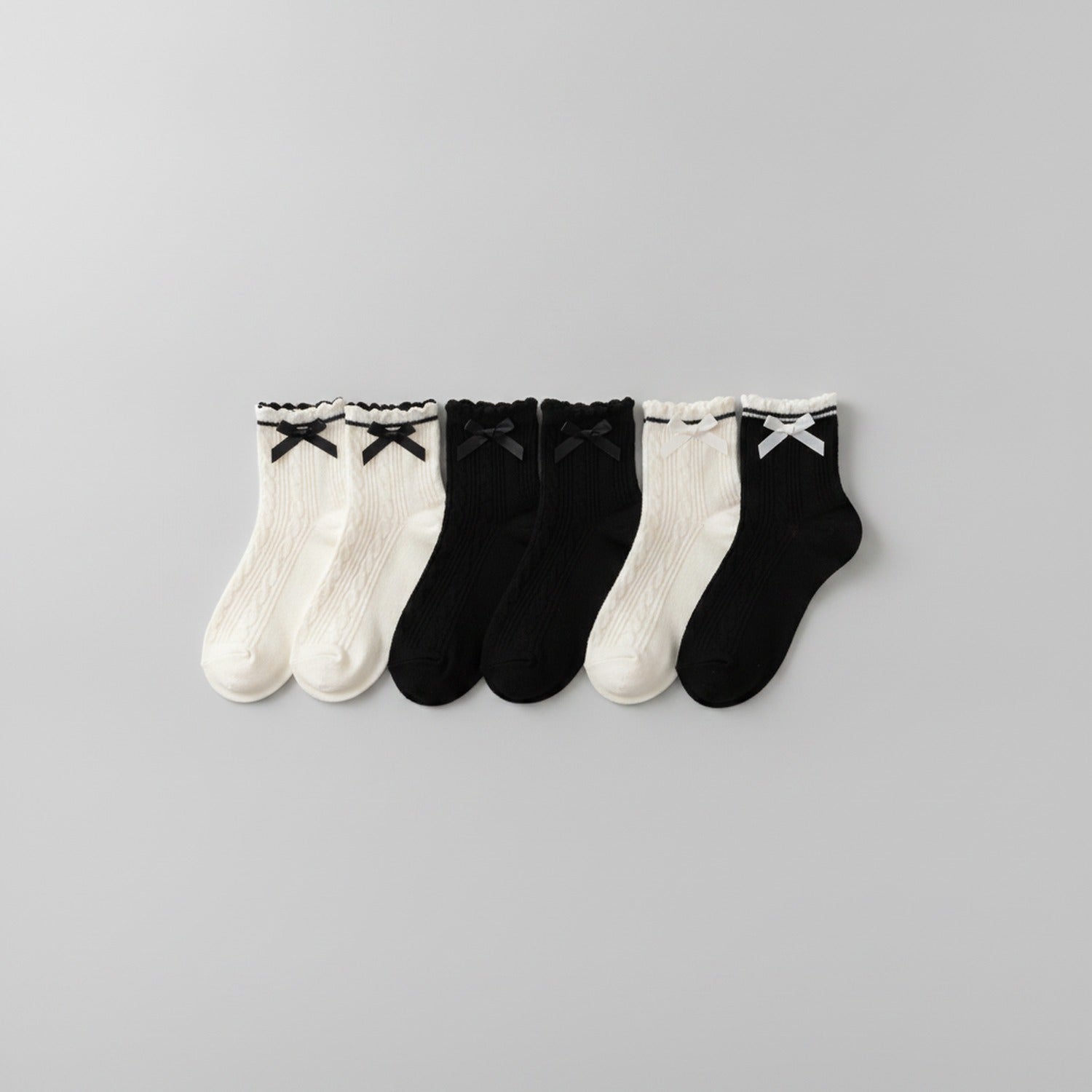 White Lace Bow Ankle Socks