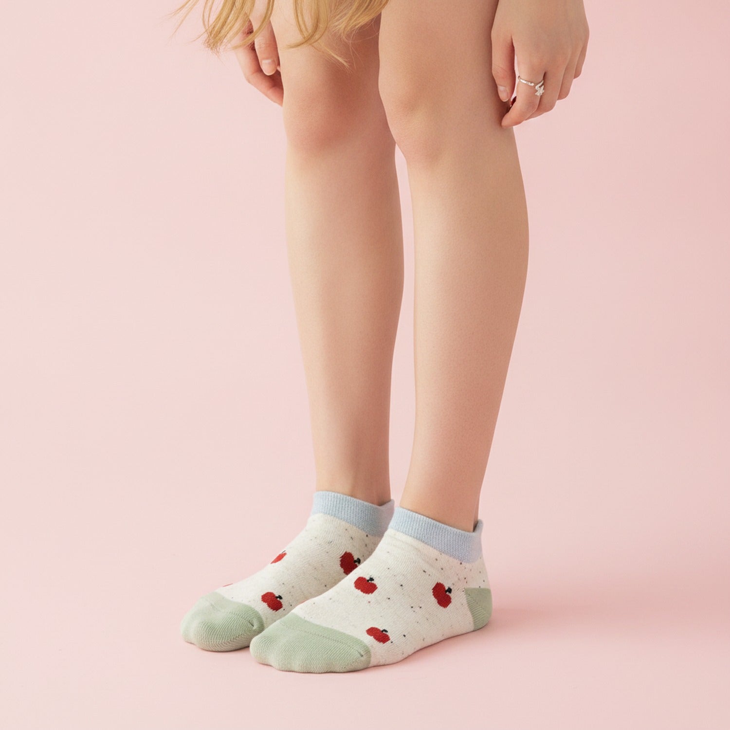 Red Apple Print Ankle Socks