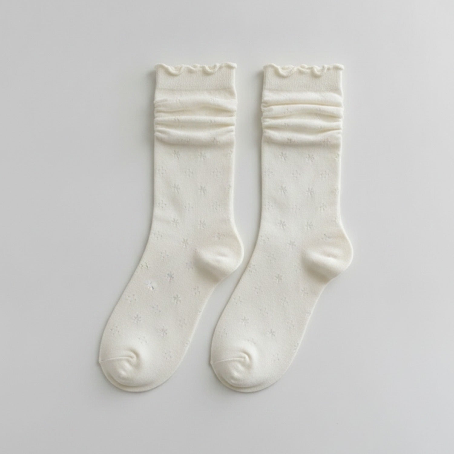 Ruched Crew Socks with Textured Knit Detail - Cream Ruffle