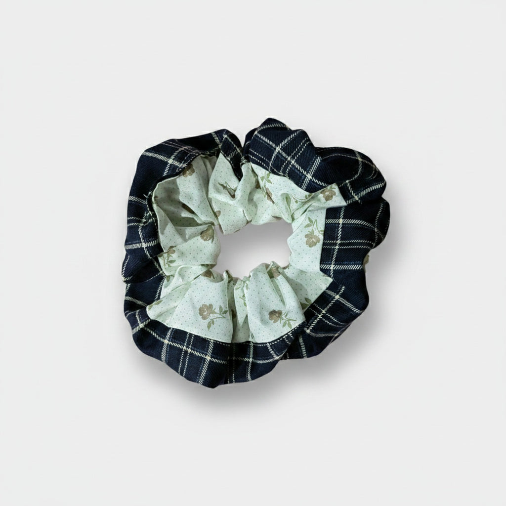 Plaid Floral Scrunchie Set With Ruffle Design