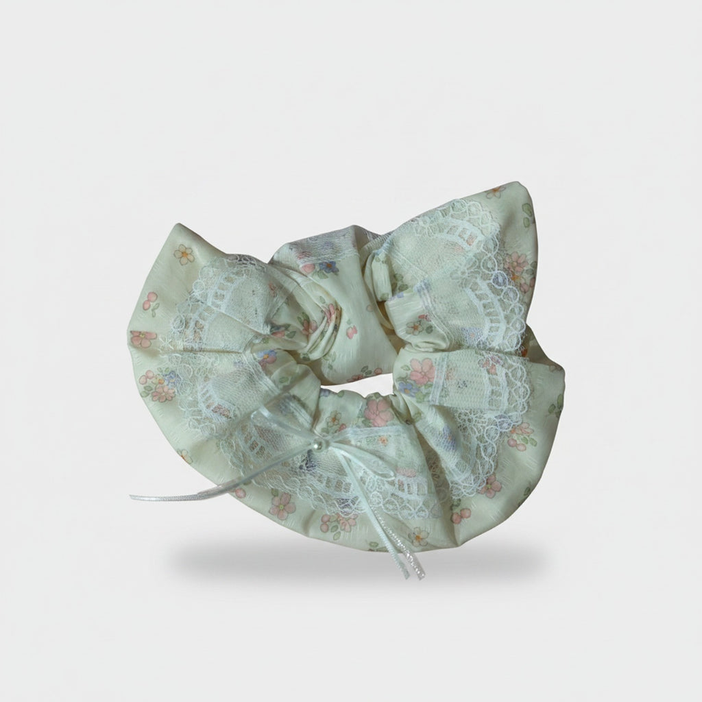 Lace Floral Scrunchie Set With Bow Details