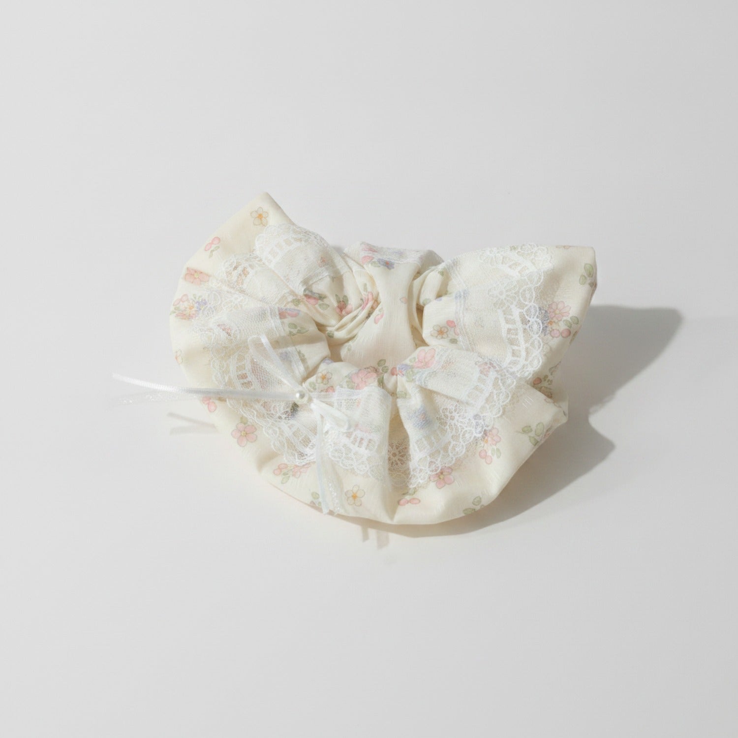 Lace Floral Scrunchie Set With Bow Details