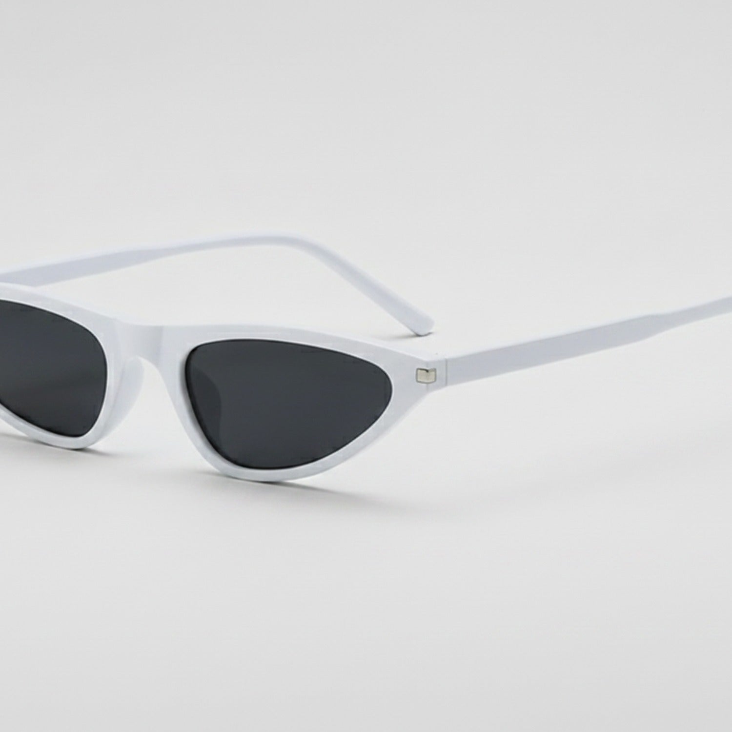 Retro Cat Eye Sunglasses - White Frame Black Gray Lens – eyewear (view 1)