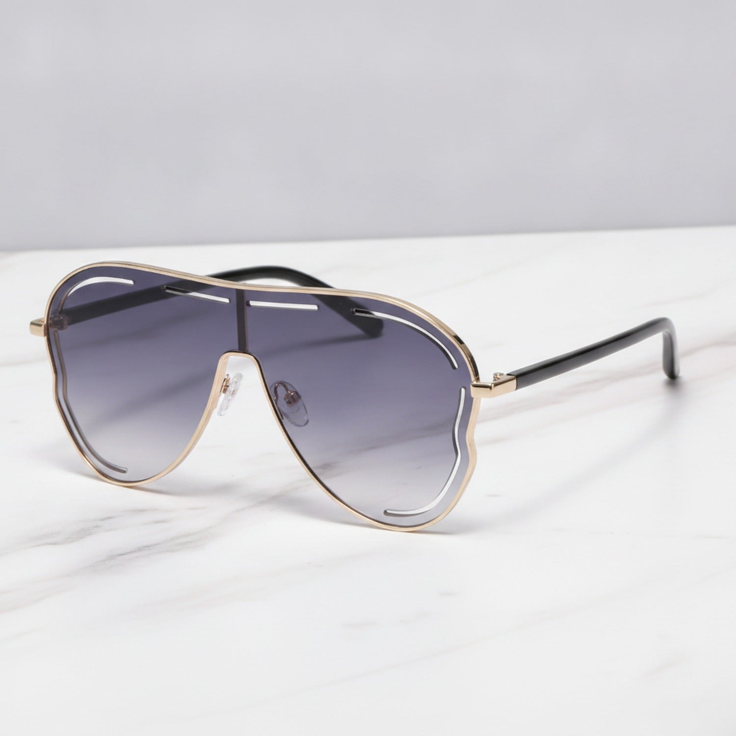 Aviator Sunglasses - Gold Frame Gray