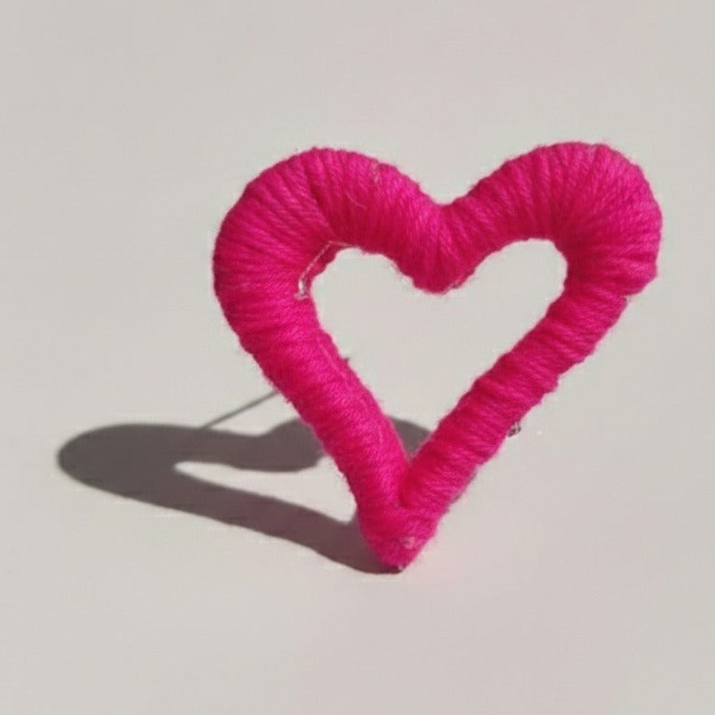 Textured Heart Hair Claw - Magenta – hair accessories (view 1)