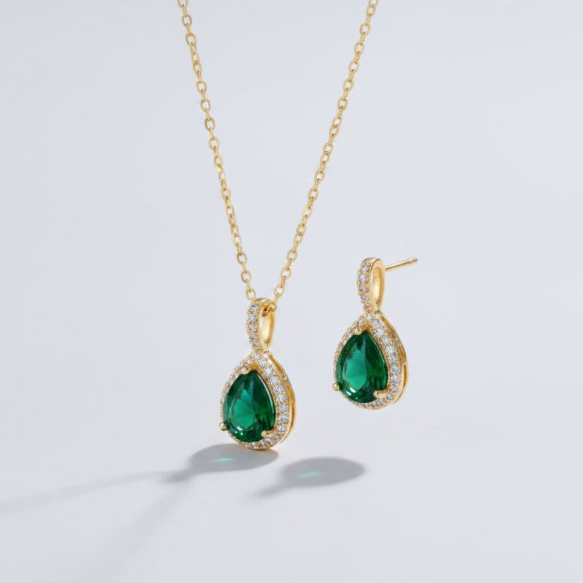 Emerald Teardrop Jewelry Set