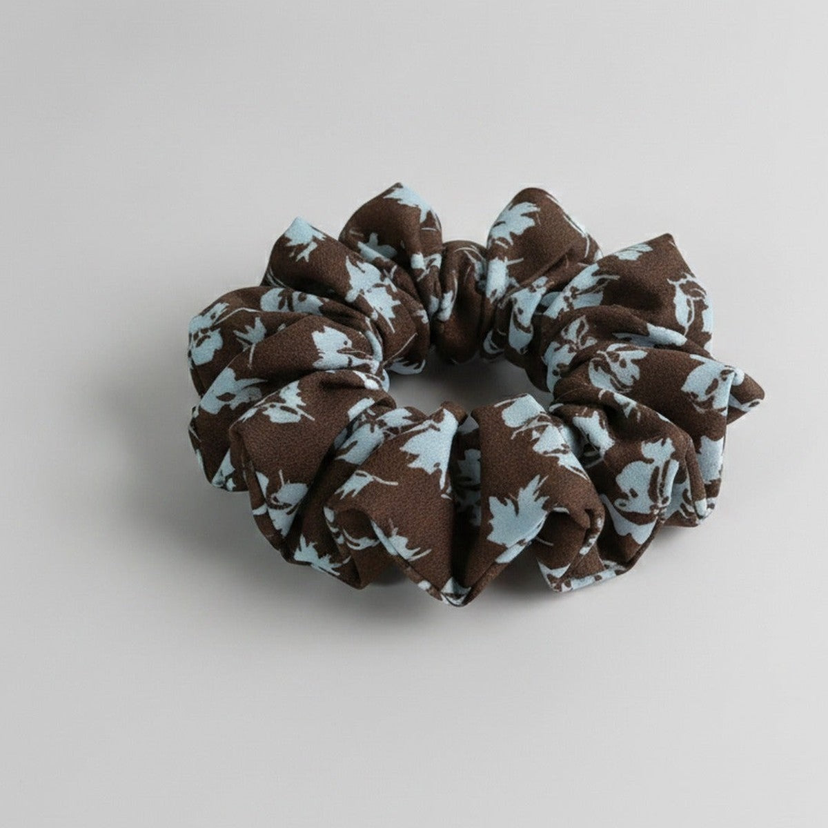 Floral Brown Hair Claw Clip – hair accessories (view 1)