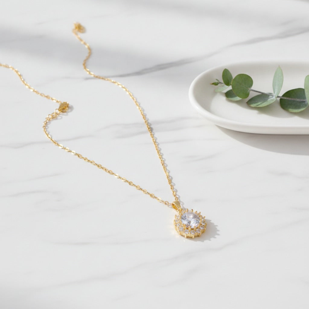 Oval Halo Crystal Pendant Necklace - Gold