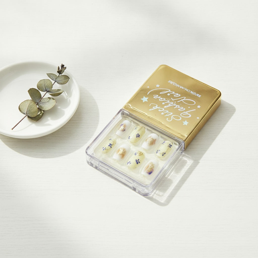 Pressed Flower Nail Art Set - Cream & Gold Floral
