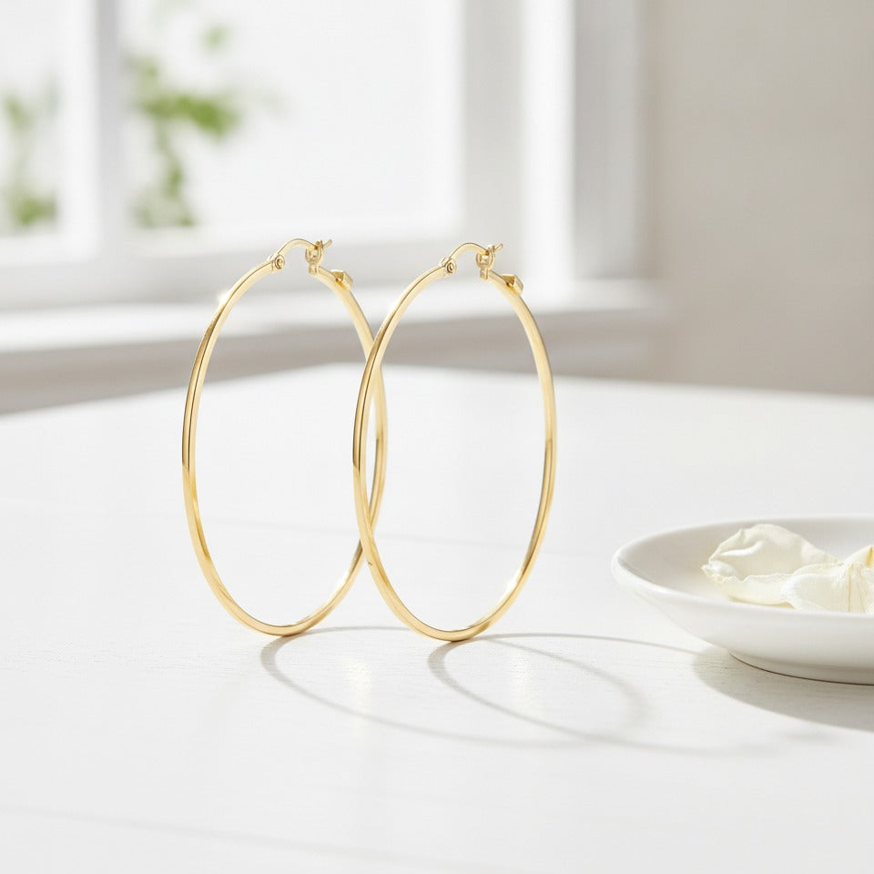 Sleek Oval Hoop Earrings - Gold
