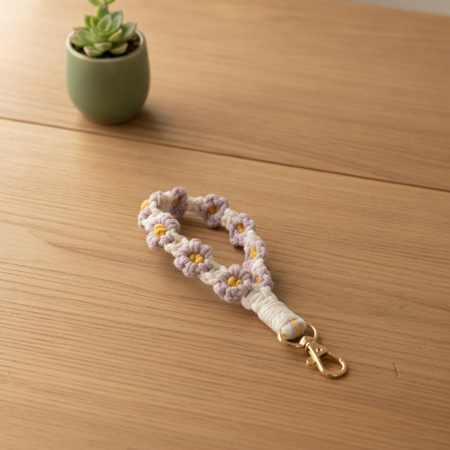 Crochet Daisy Flower Keychain - Lavender