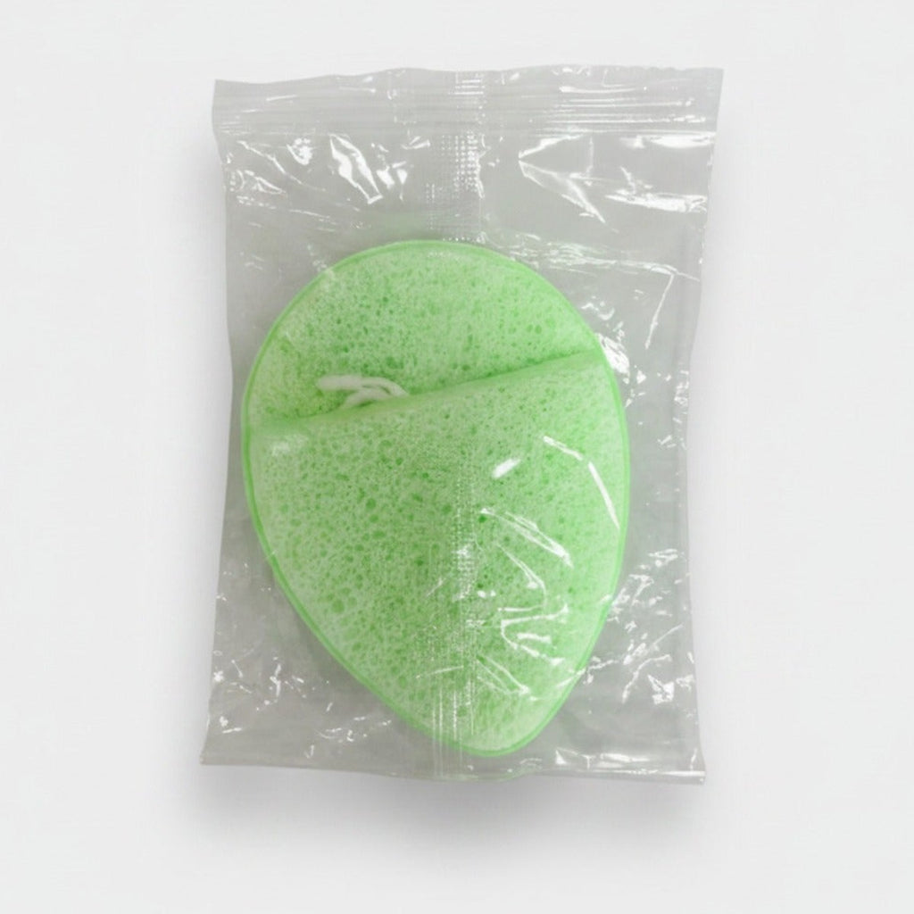 Green Leaf-Shaped Facial Cleansing Sponge – Korean beauty tool (view 1)