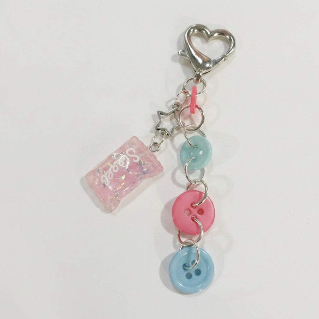 Pastel Button Charm Heart Keyring – novelty & toys (view 1)
