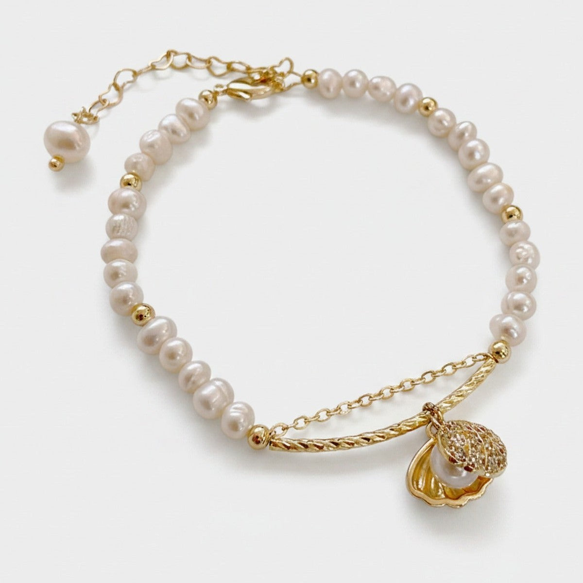 Pearl Beaded Bracelet With Gold Shell Charm – jewelry (view 1)