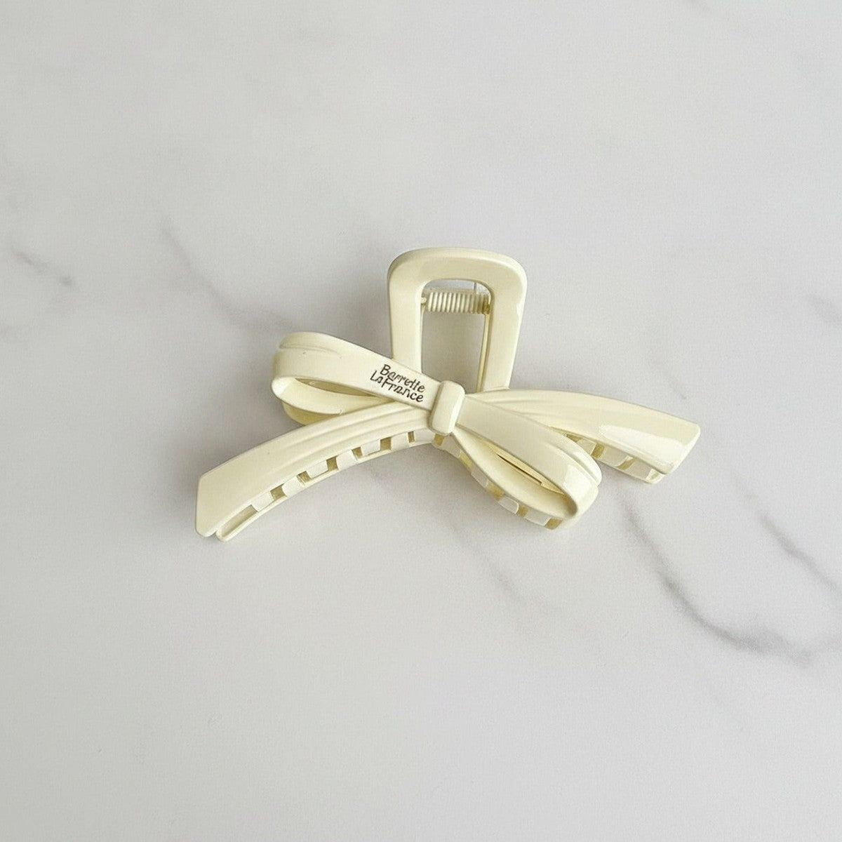 Bow Hair Claw Clip - 12.4cm – hair accessories (view 1)