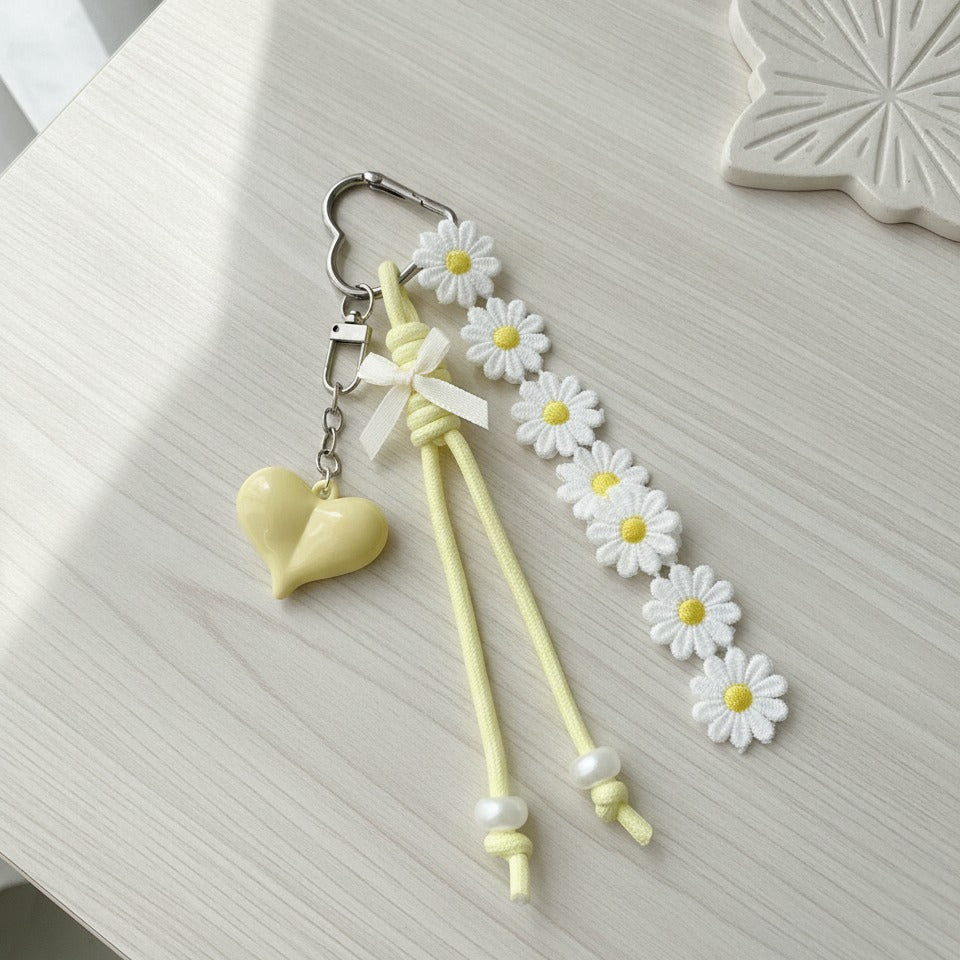 Daisy Charm Keychain - Yellow