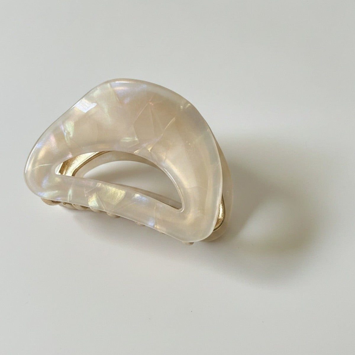 Pearl Beaded Half-Moon Hair Claw - Mermaid Pink – hair accessories (view 1)