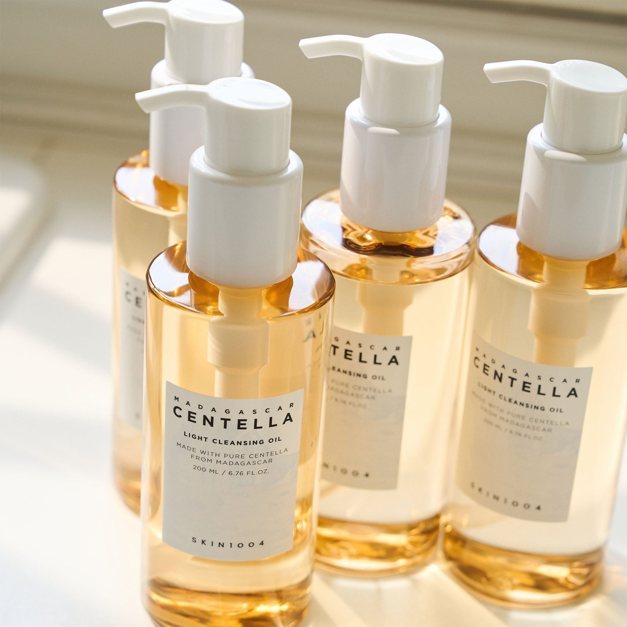 Madagascar Centella Light Cleansing OIl 200ml - image 4