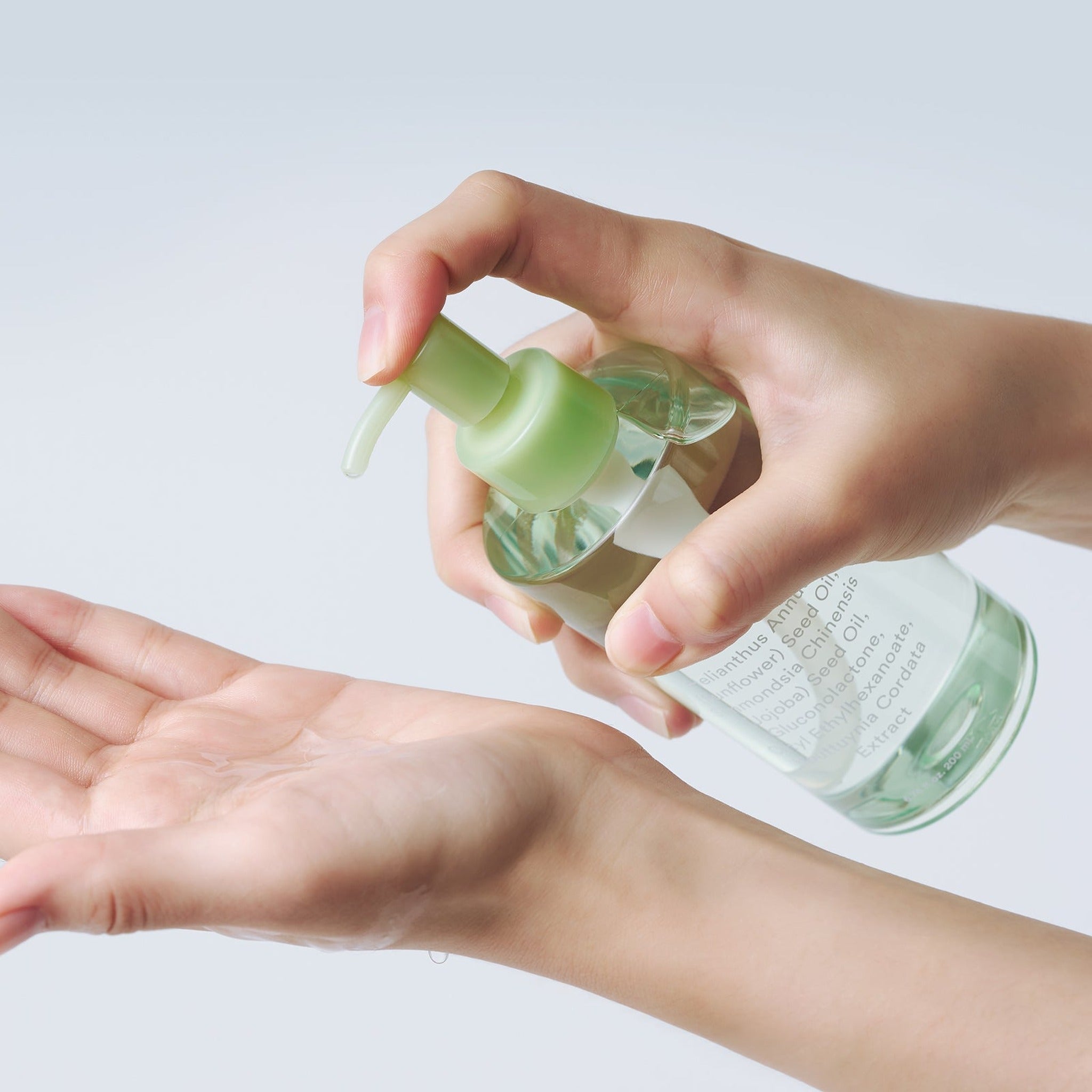 PORE CLEANSING OIL HEARTLEAF OIL-WASH 200ml (2025) - image 2