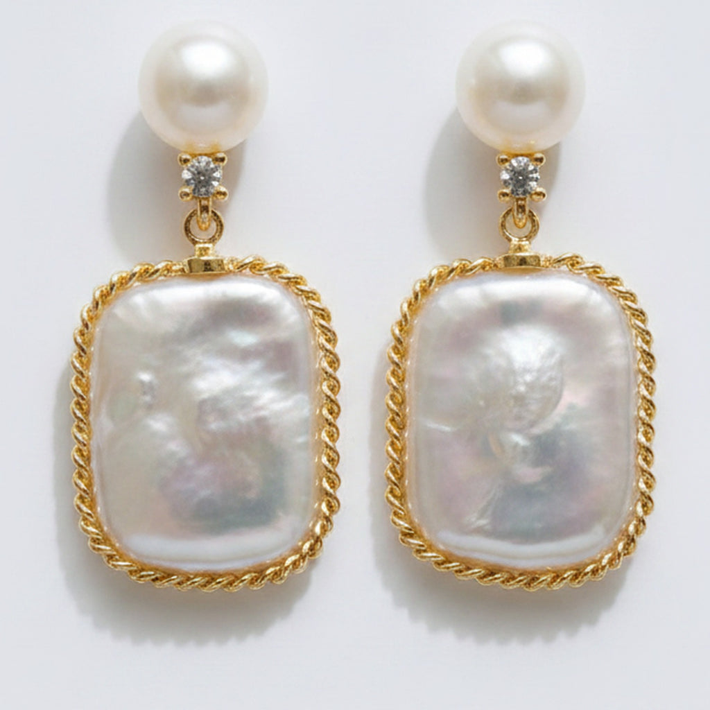 Pearl Twisted Frame Stud Earring - Type 3