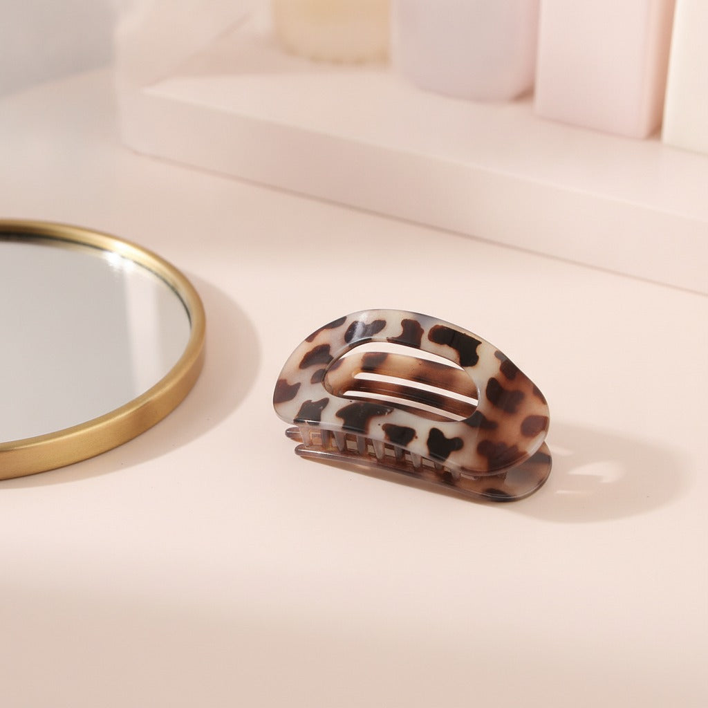 Tortoiseshell Oval Hair Claw