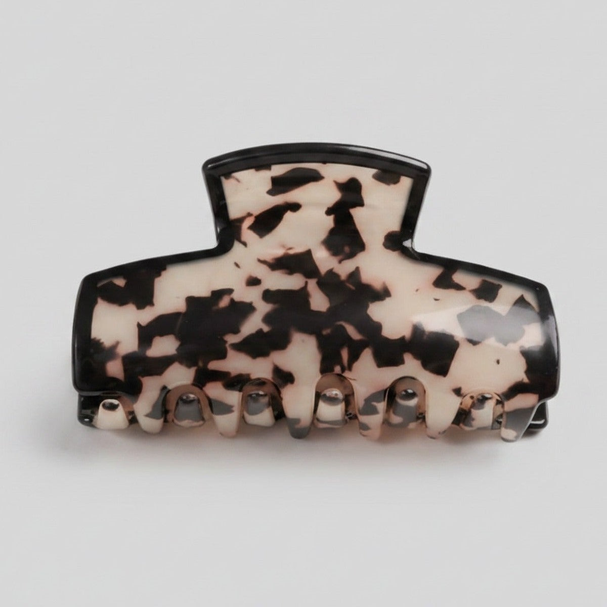 Tortoiseshell Hair Claw Clip - Cream Tortoiseshell – hair accessories (view 1)