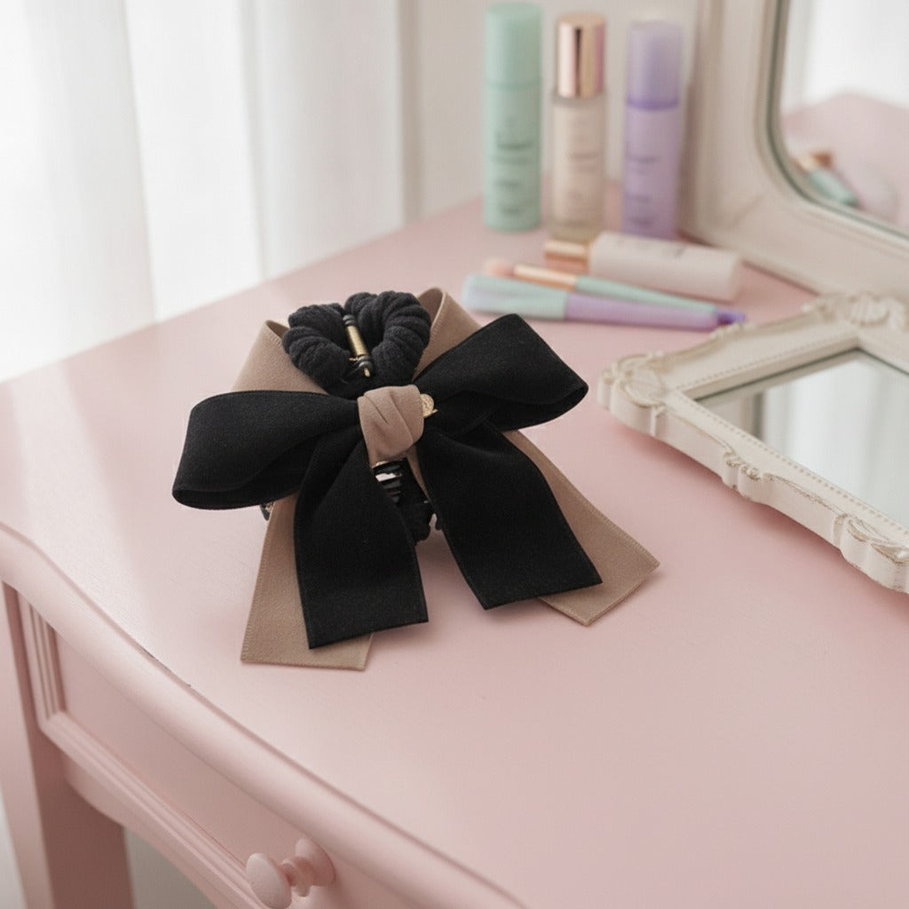 Textured Bow Hair Claw - Black