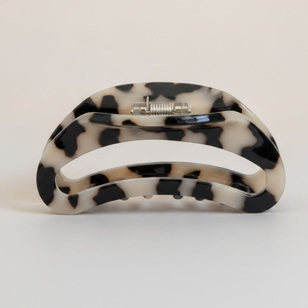 Chic French Creation Hair Claw Clip – hair accessories (view 1)