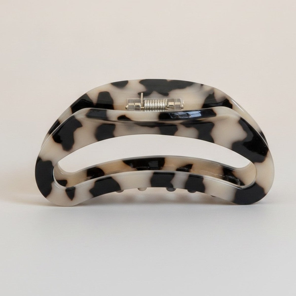 Chic French Creation Hair Claw Clip – hair accessories (view 1)