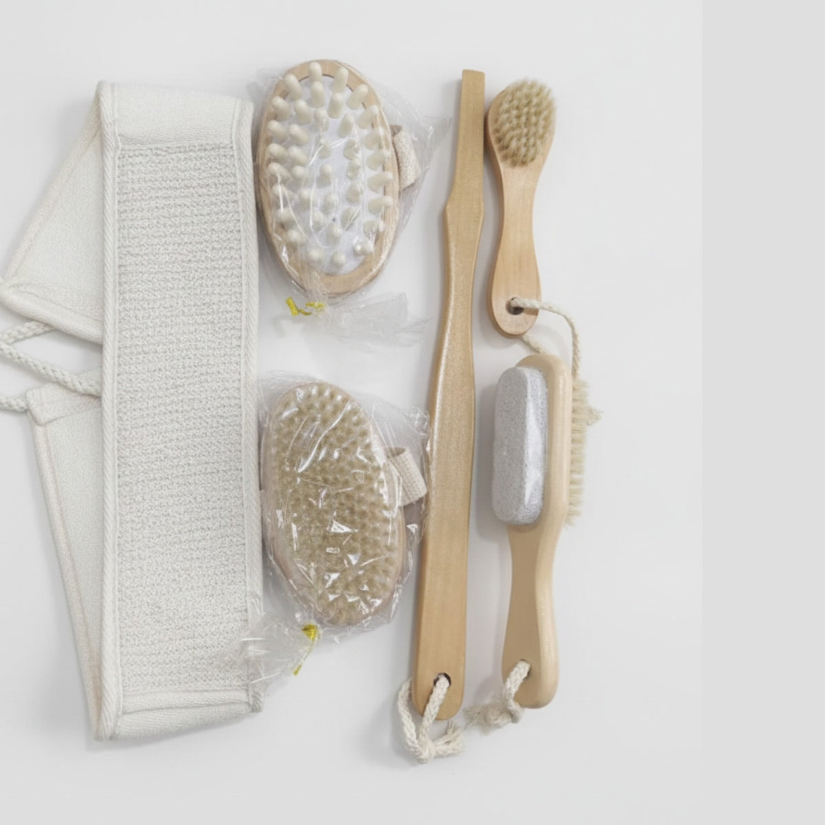 Natural Bamboo Bath Brush Set With Exfoliating Loofah – Korean beauty tool (view 1)