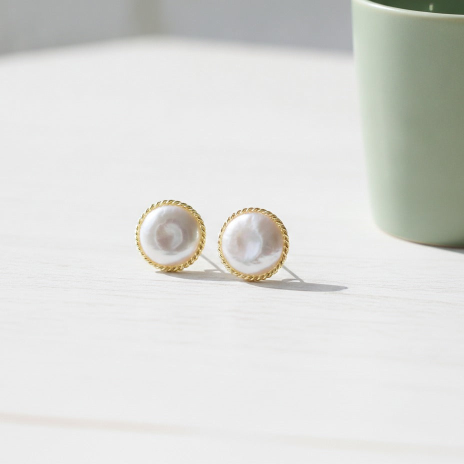 Pearl Twisted Frame Stud Earring - Pearl White