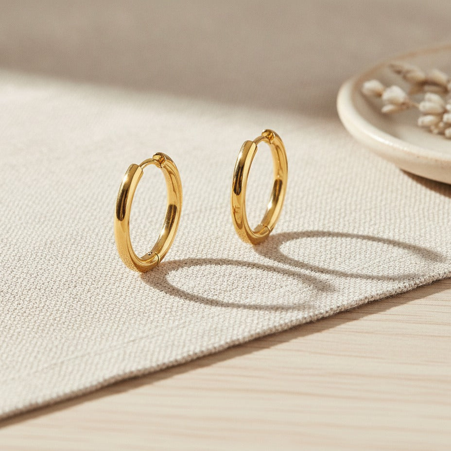 Minimal Chunky Hoop Earrings - Gold