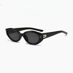 Black Oval Retro Sunglasses With Metal Accent – eyewear (view 1)
