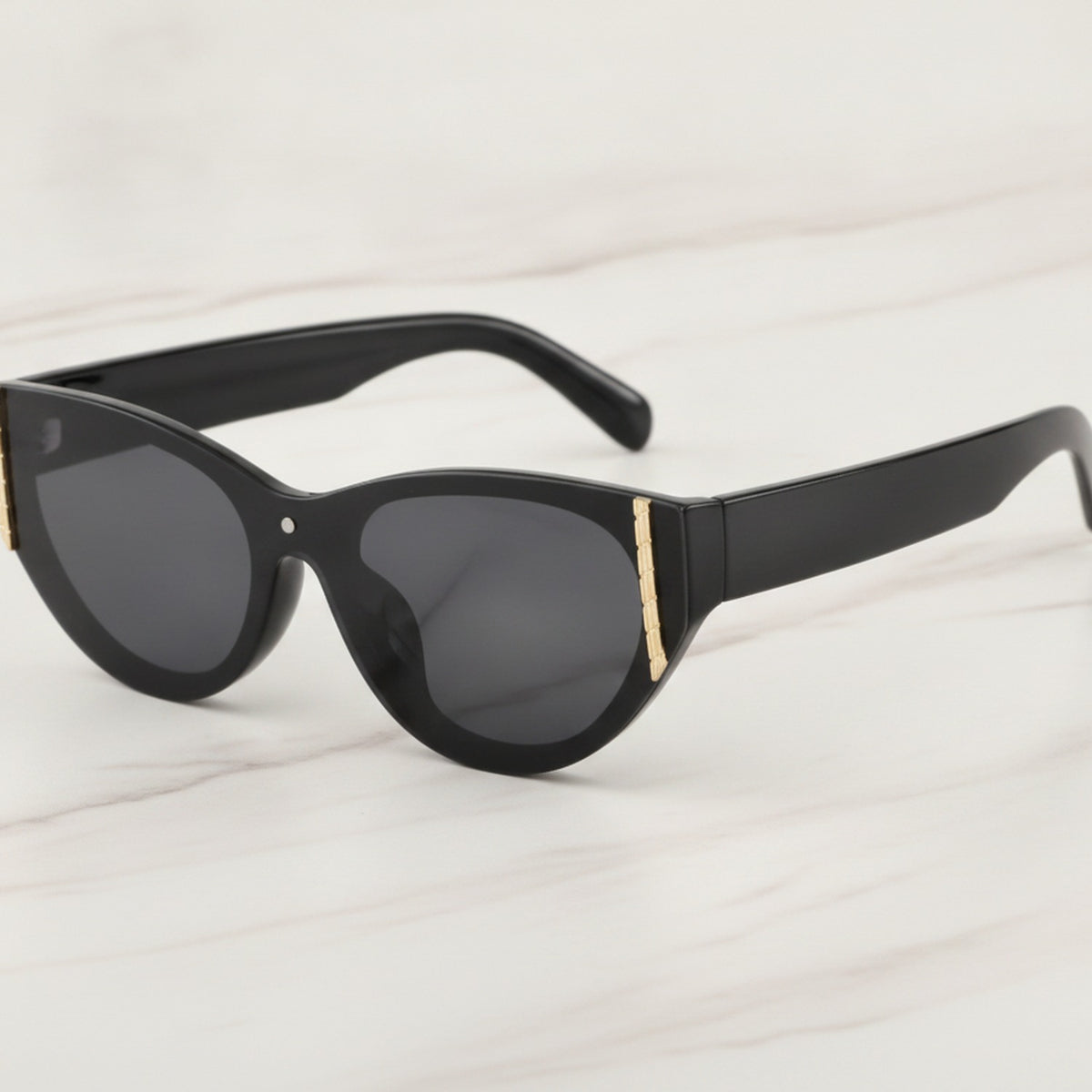 Oversized Cat-Eye Sunglasses - Black with Gray Lens