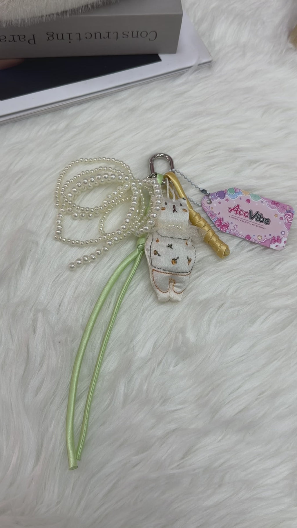 KEUKK0021-WhiteFloralTeddyBear-OS